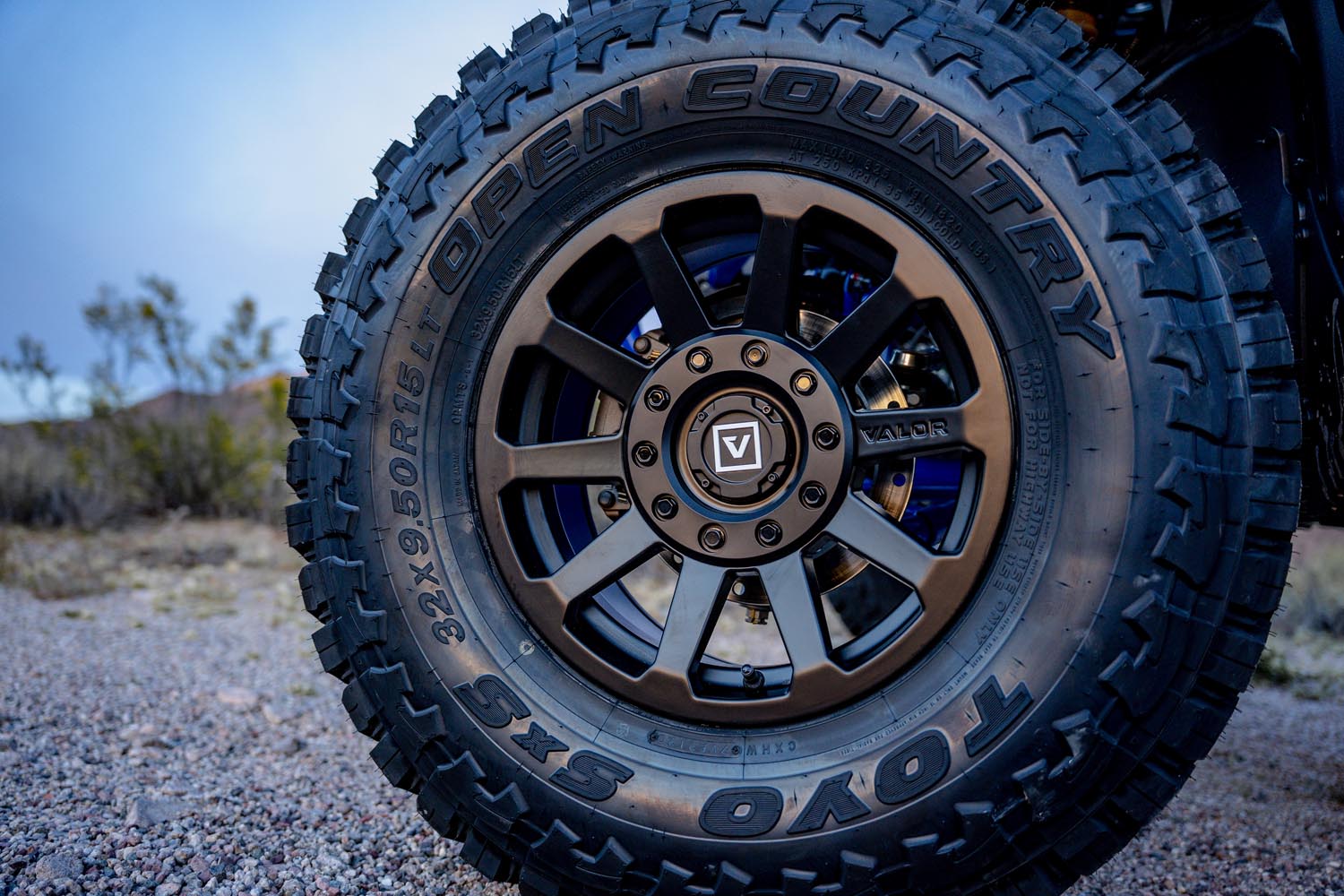desert wheel and tire for utv Valor V02 on Open Country