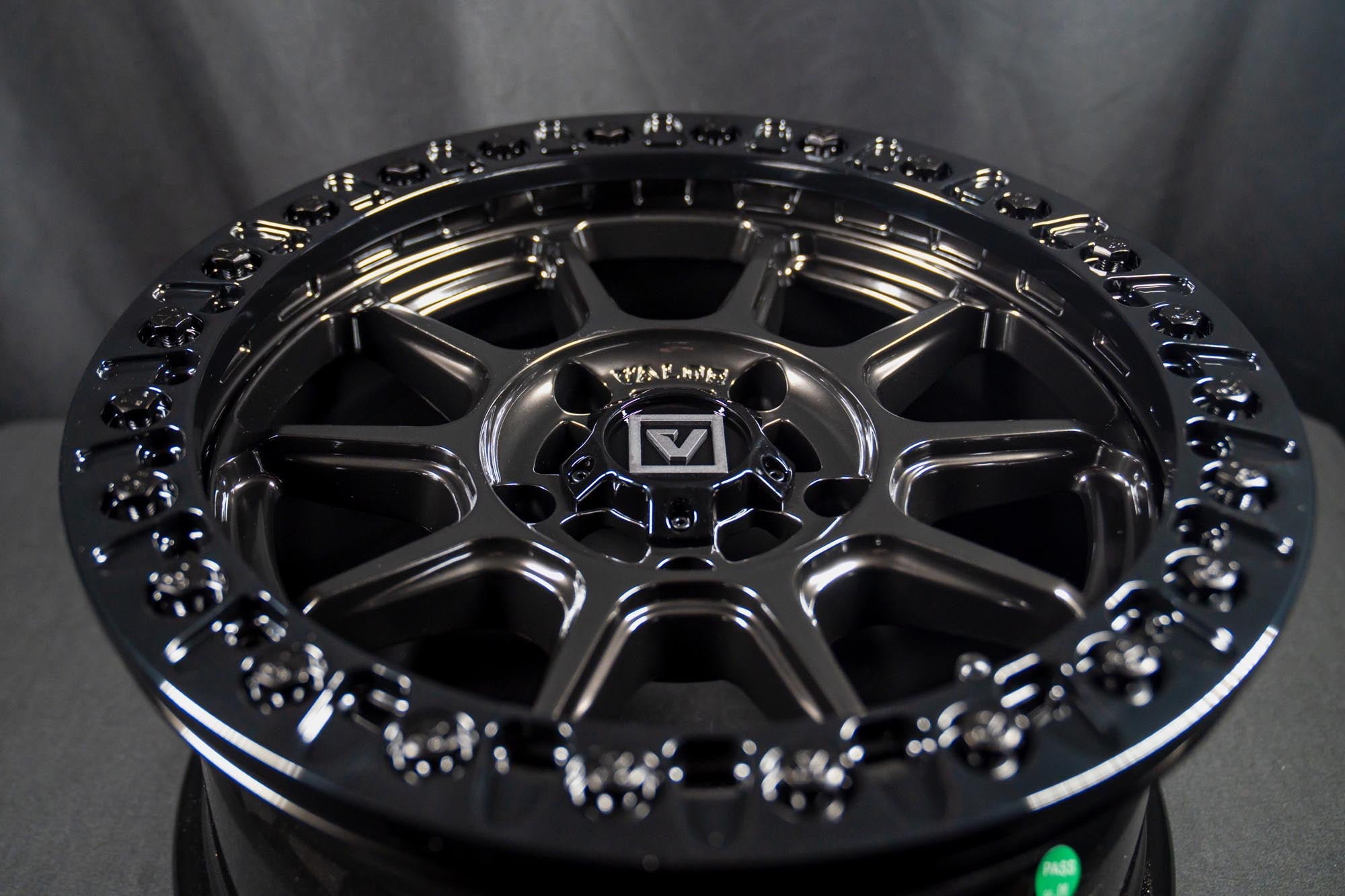 V18 Beadlock UTV Wheel Gloss Black | Valor Offroad