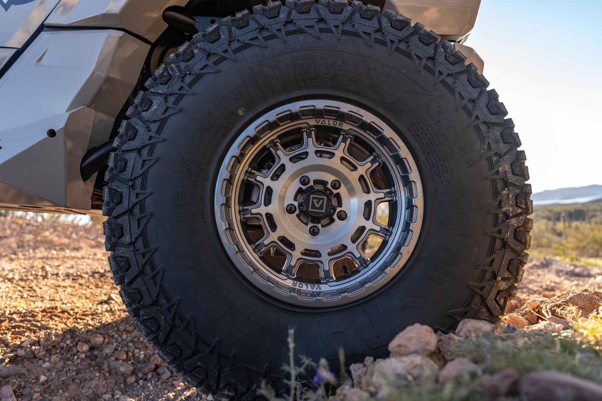 バロー☆ V17 UTV Wheel | Valor Offroad
