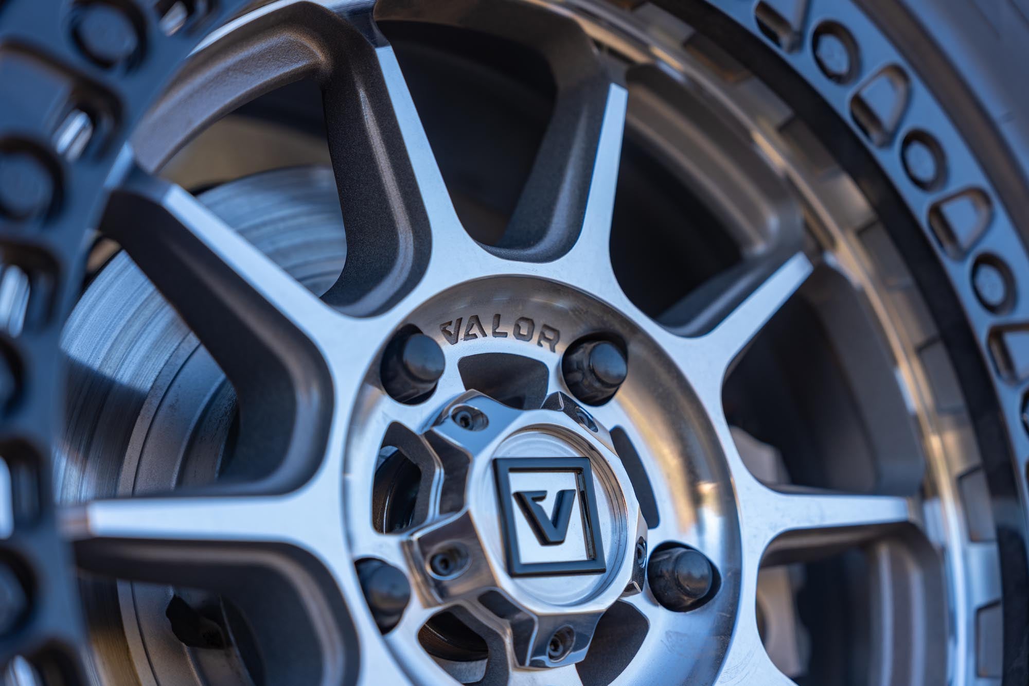 V18 Beadlock UTV Wheel Gloss Black | Valor Offroad