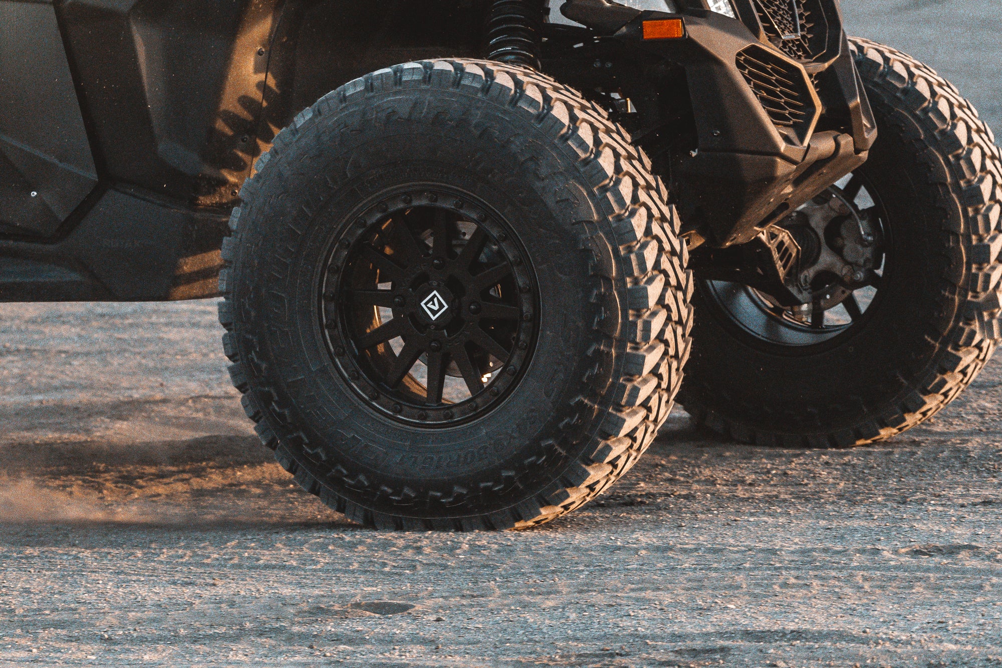 V05 beadlock utv wheel on toyo tires